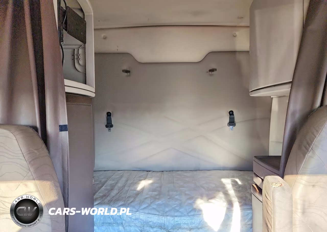 2016 Volvo Vnl Semi Truck VIN:4V4NC9EG8GN942595 - 10