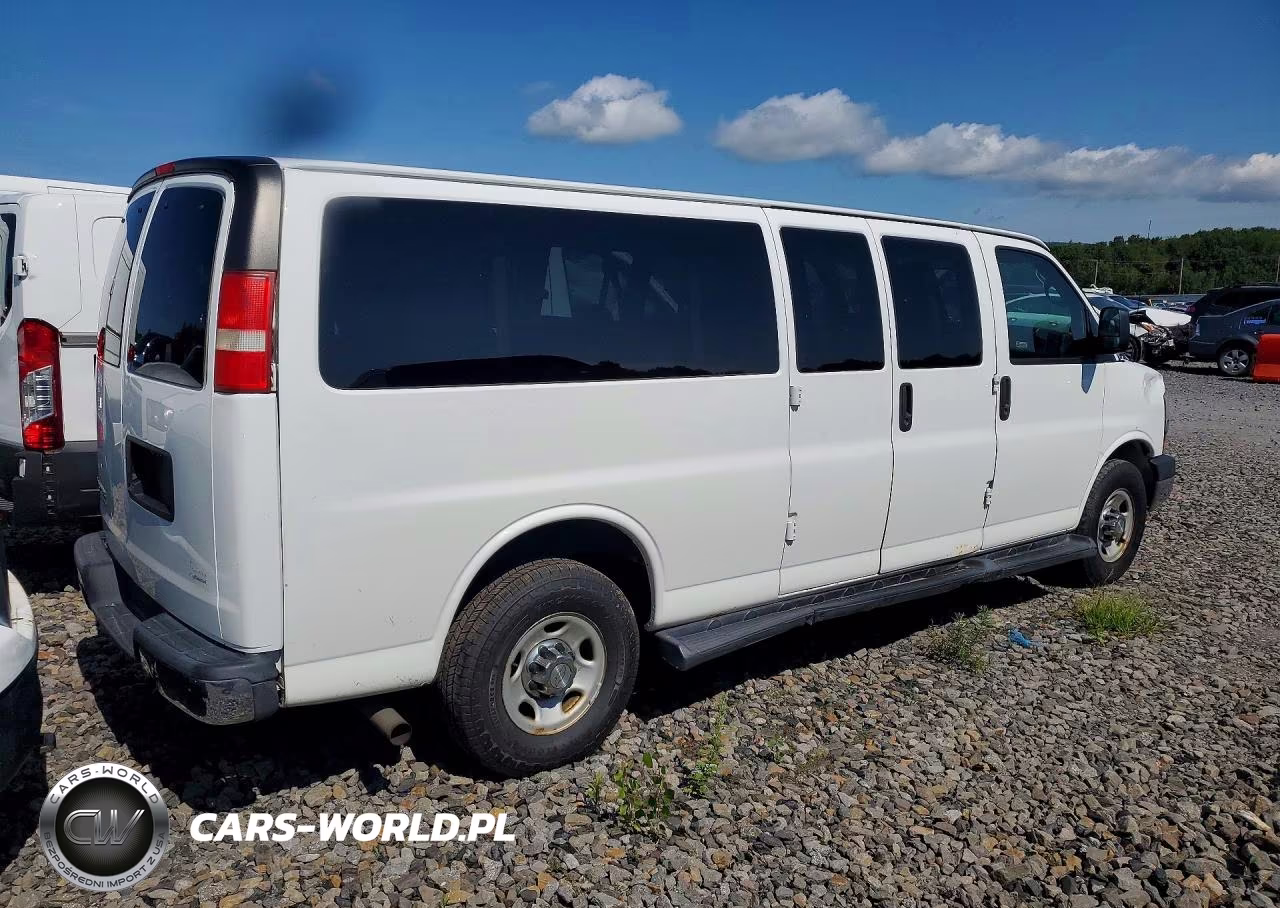 2015 Chevrolet Express G3500 Lt VIN:1GAZG1FF1F1110801 - 3