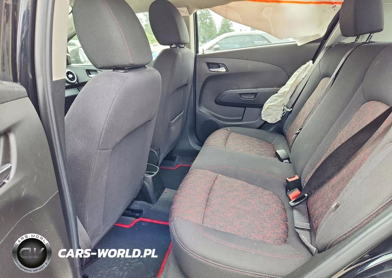 2020 Chevrolet Sonic Lt VIN:1G1JD6SB6L4111443 - 10