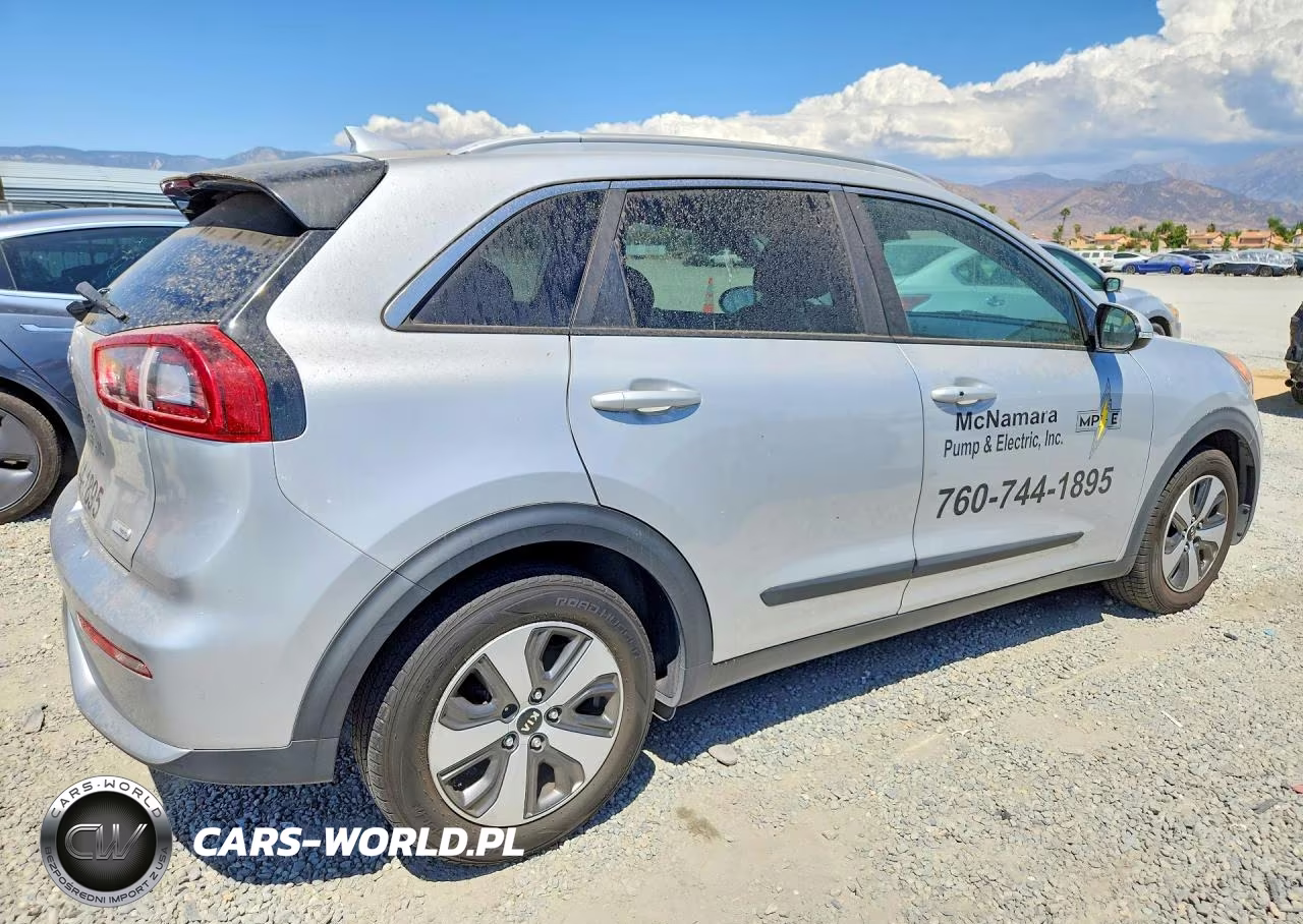 2018 Kia Niro Lx (Phev) VIN:KNDCC3LC7J5143320 - 3