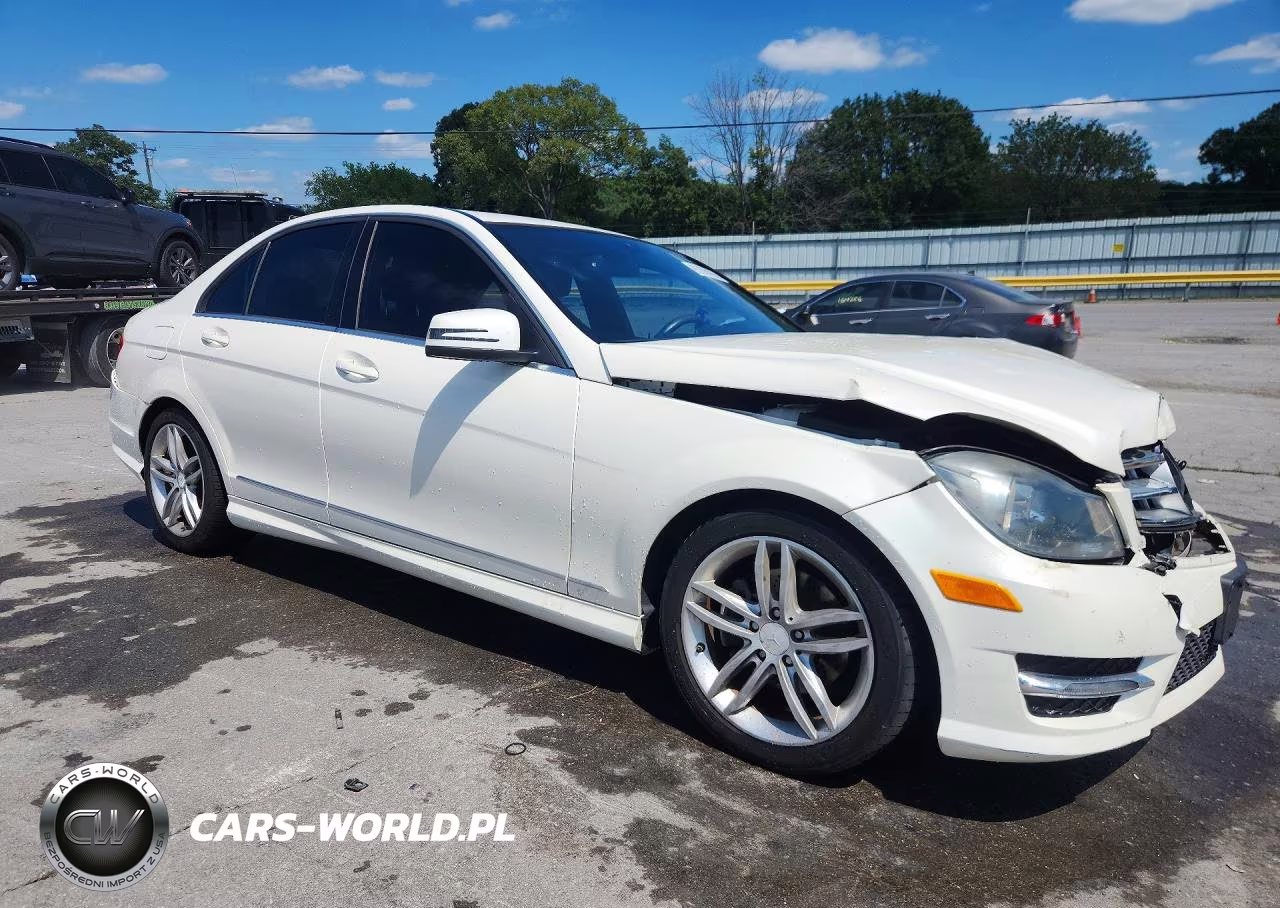 2013 Mercedes-Benz C 250 VIN:WDDGF4HB2DA767462 - 4
