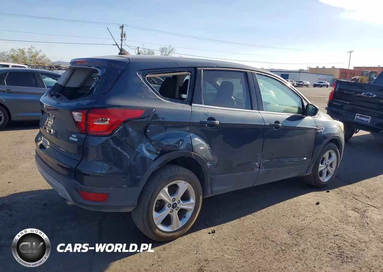 2019 Ford Escape Se VIN:1FMCU0GD7KUB13235 - 3