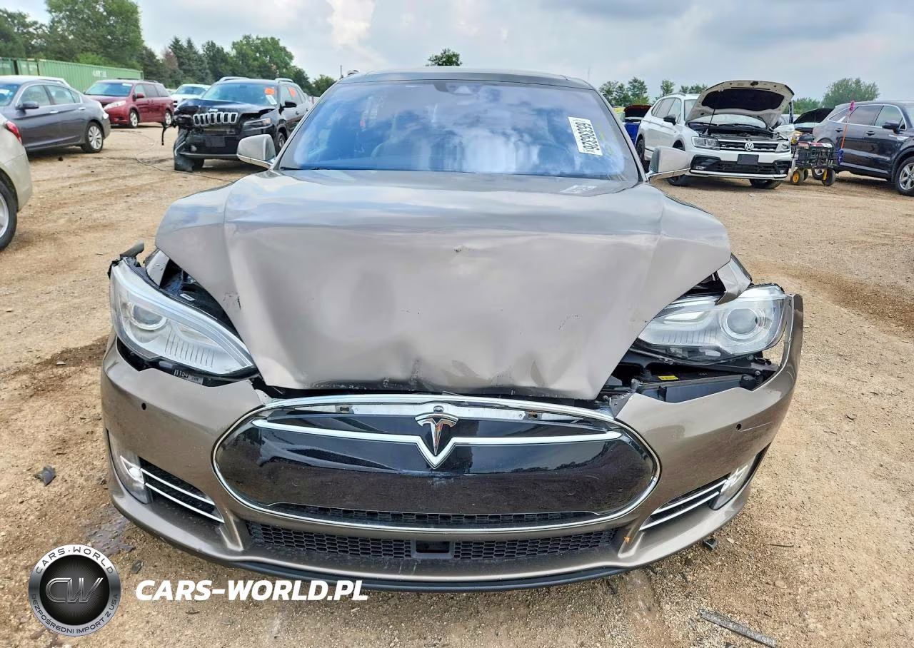 2015 Tesla Model S VIN:5YJSA1E21FF111916 - 5