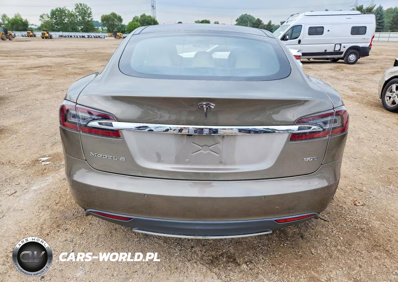 2015 Tesla Model S VIN:5YJSA1E21FF111916 - 6