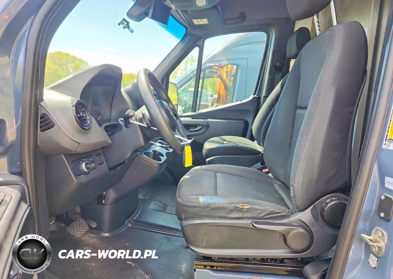 2019 Mercedes Benz Sprinter 2500 Delivery Van VIN:WD4PF1CD7KT012395 - 13