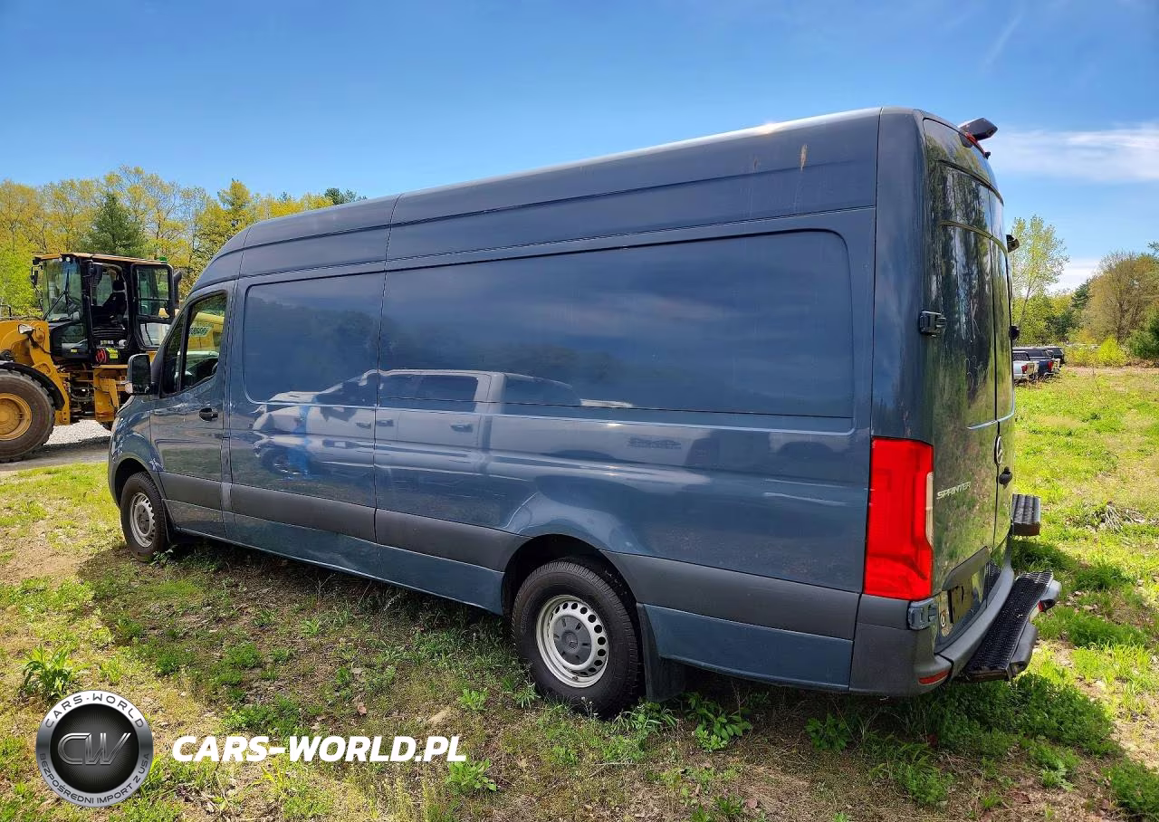 2019 Mercedes Benz Sprinter 2500 Delivery Van VIN:WD4PF1CD7KT012395 - 3