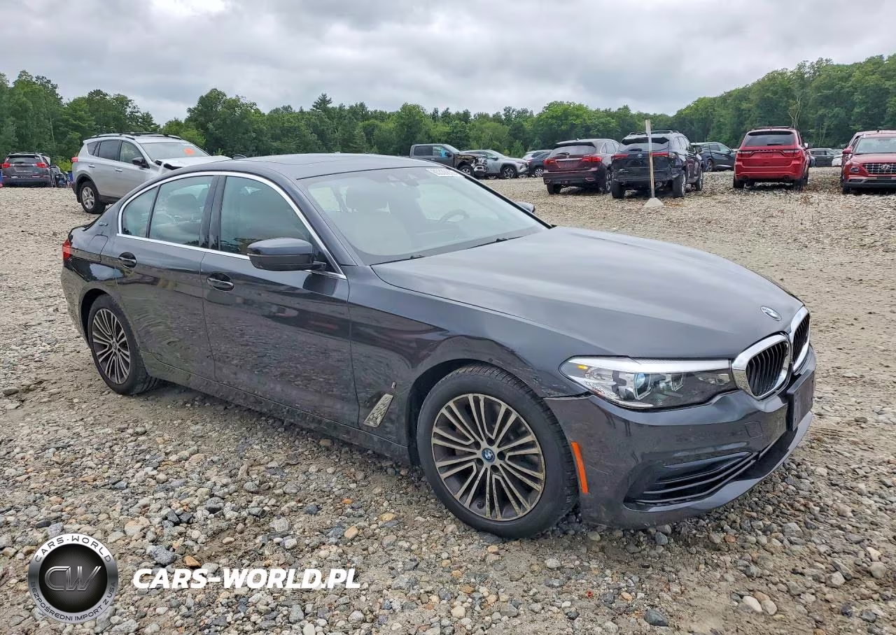 2019 BMW 530Xe VIN:WBAJB1C54KB375213 - 4