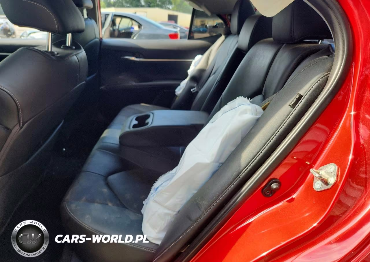 2020 Toyota Camry Xse VIN:4T1K61AK6LU304441 - 10