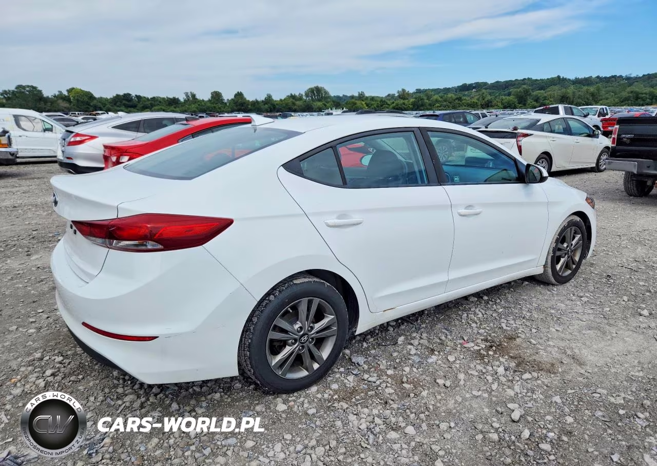 2018 Hyundai Elantra Sel VIN:5NPD84LF2JH314688 - 3