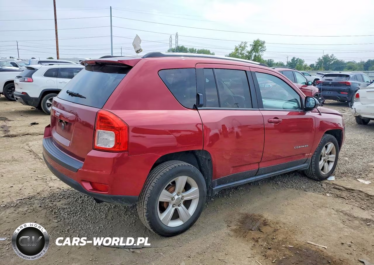 2011 Jeep Compass Sport VIN:1J4NT1FA3BD139435 - 3
