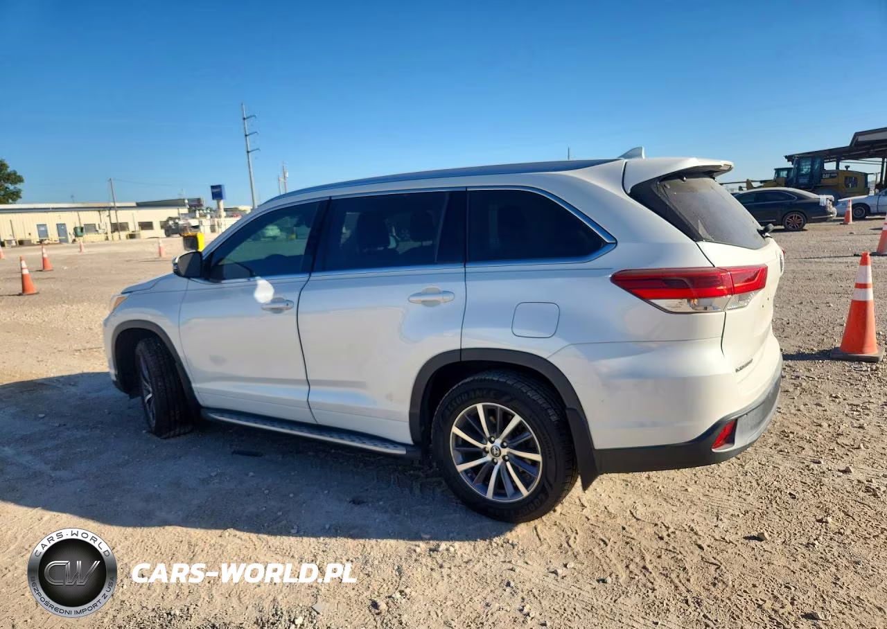 2017 Toyota Highlander Xle VIN:5TDKZRFH1HS515002 - 2