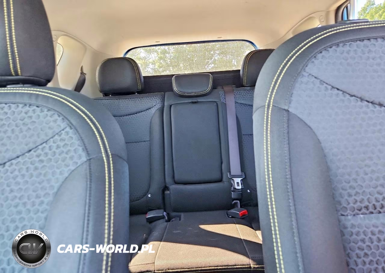 2016 Kia Soul + VIN:KNDJP3A5XG7365511 - 10