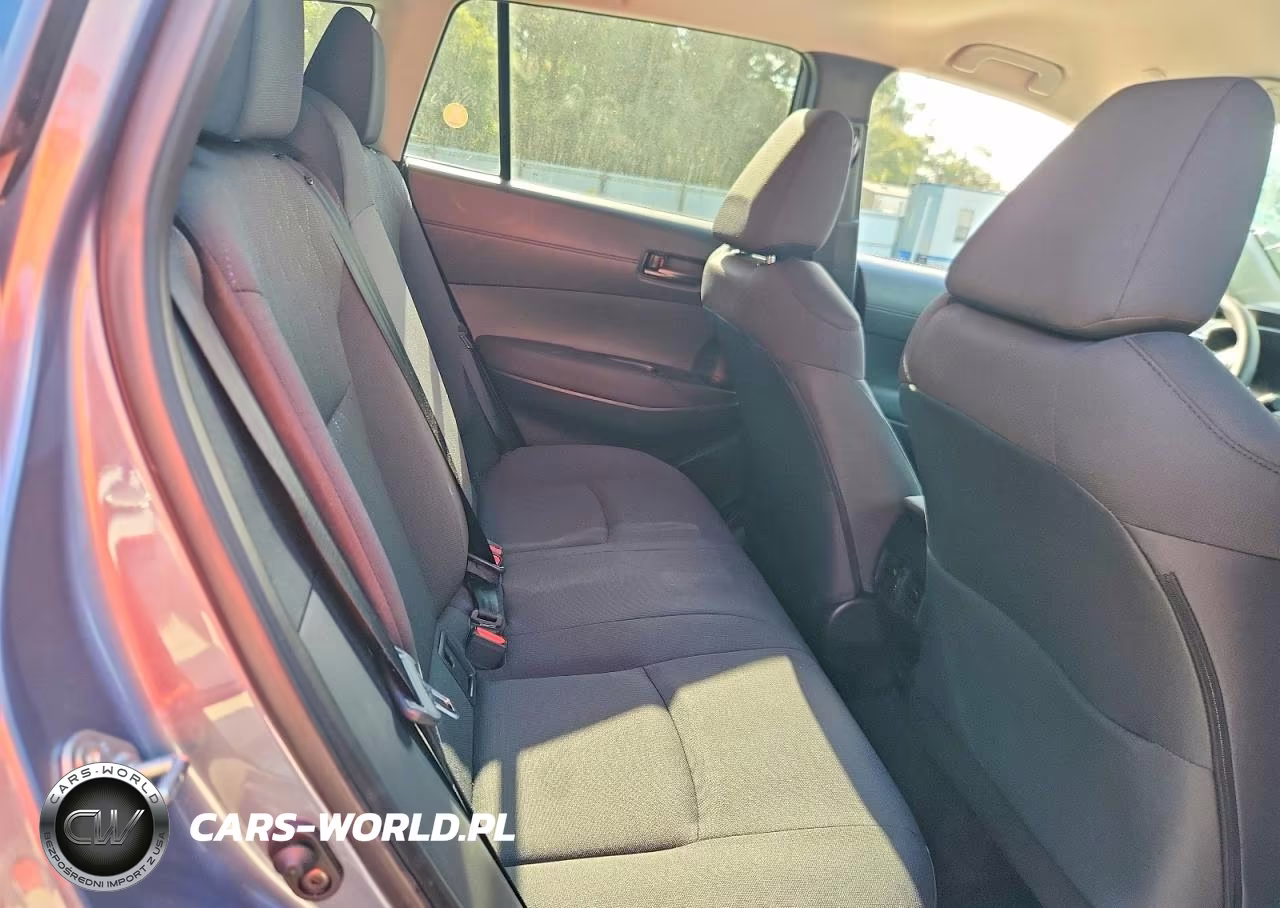 2026 Toyota Corolla Cross Le VIN:7MUCAAAG5TV153895 - 11