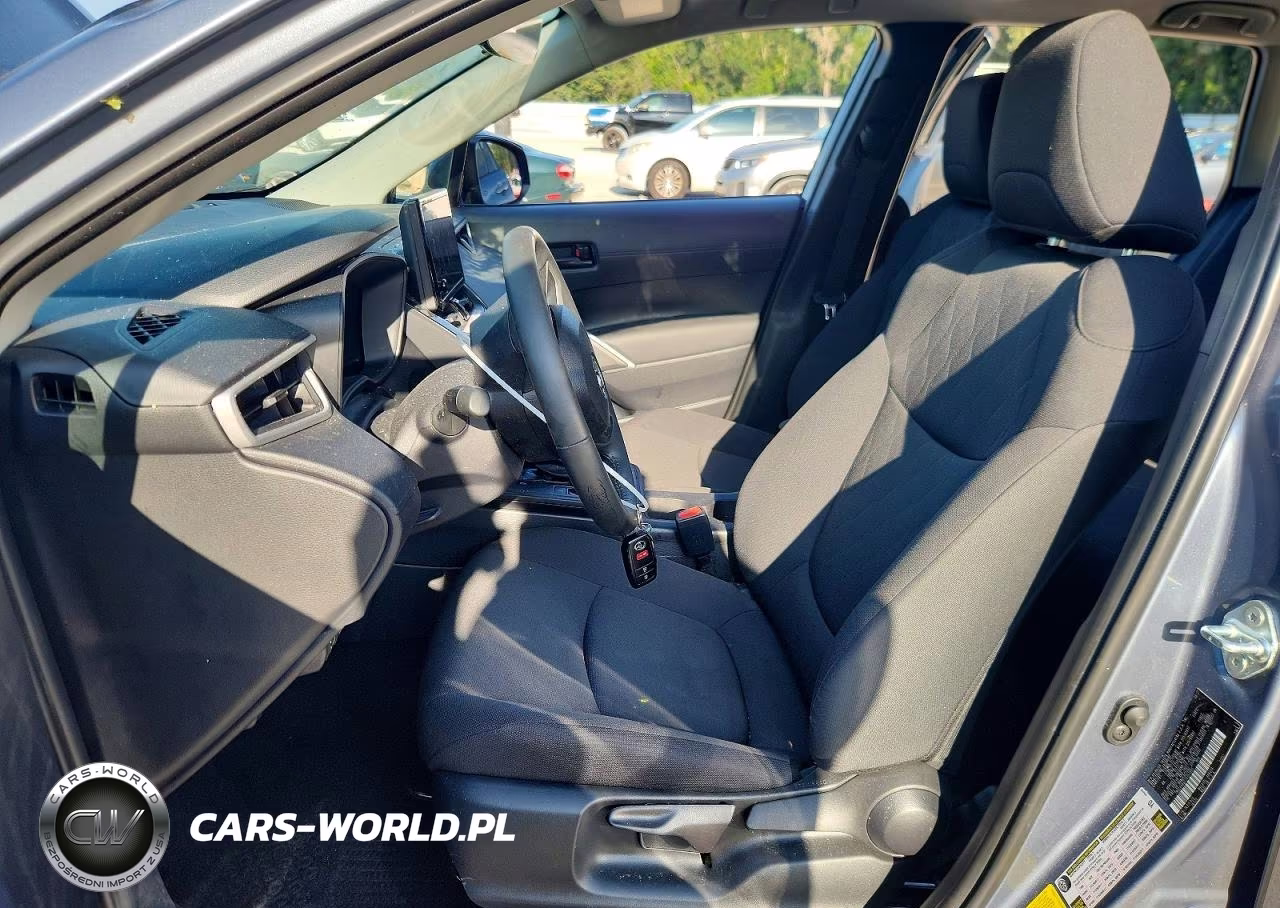 2026 Toyota Corolla Cross Le VIN:7MUCAAAG5TV153895 - 7
