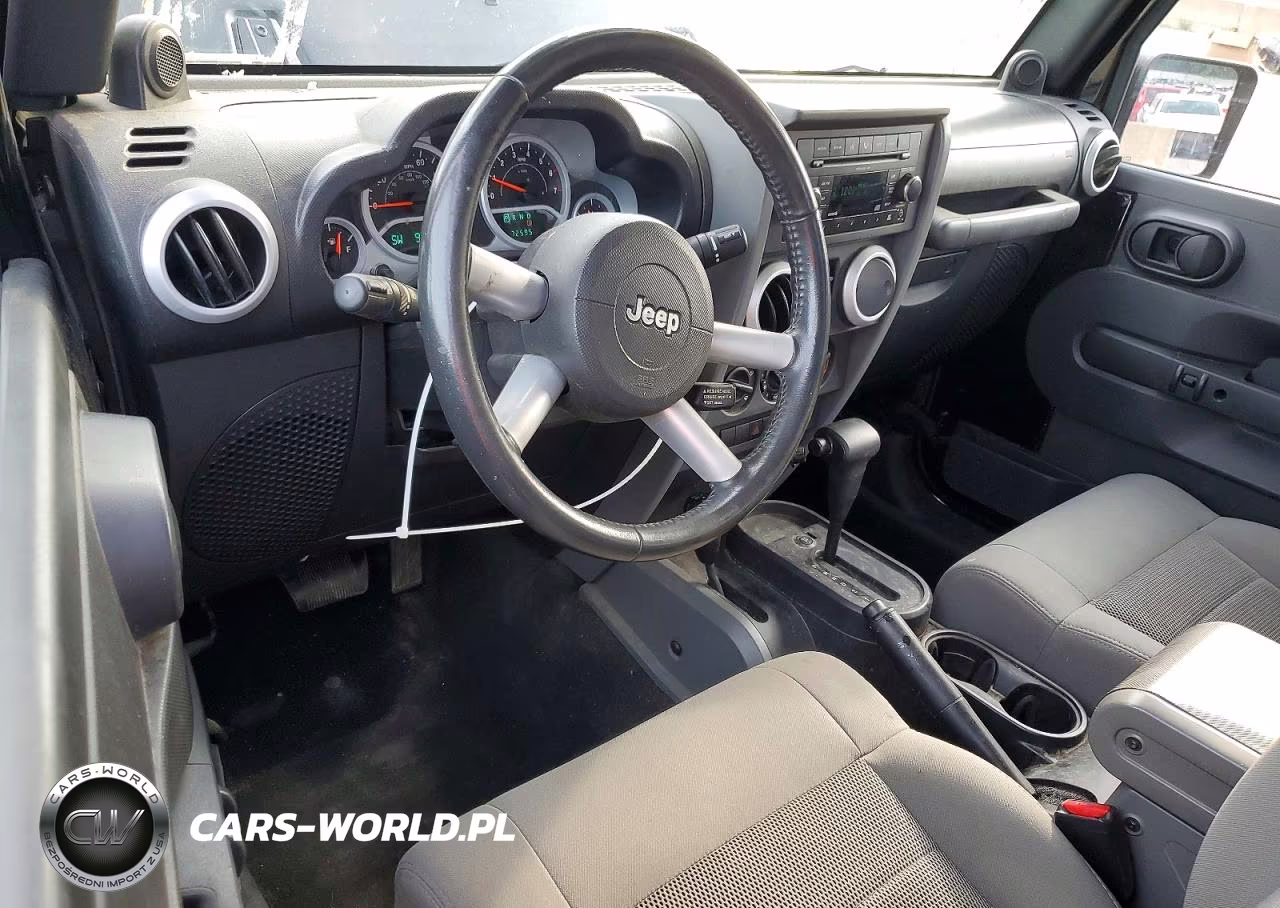 2008 Jeep Wrangler Sahara VIN:1J4FA54128L652405 - 8