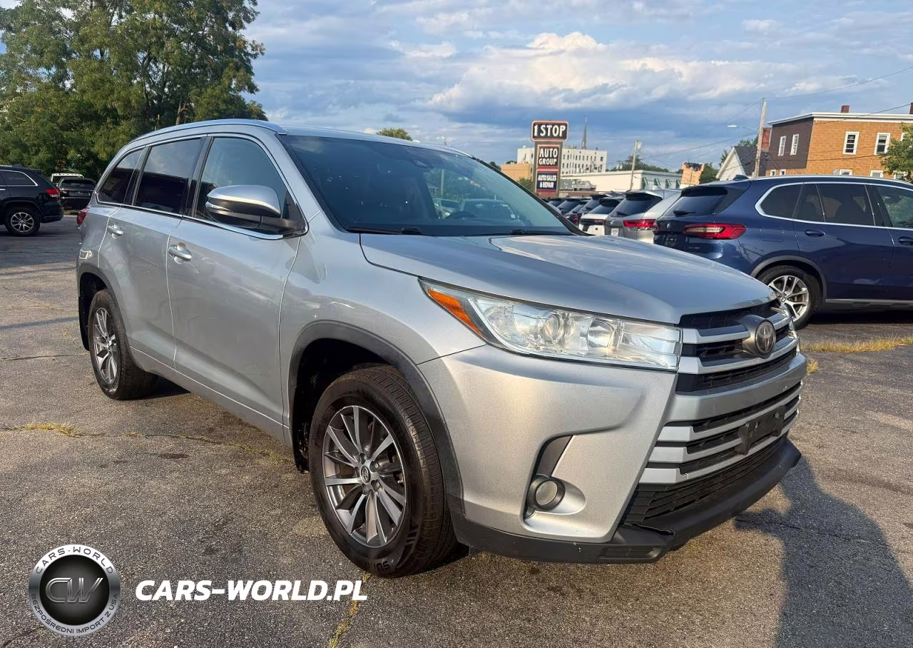 2017 Toyota Highlander Xle VIN:5TDJZRFH0HS394314 - 4