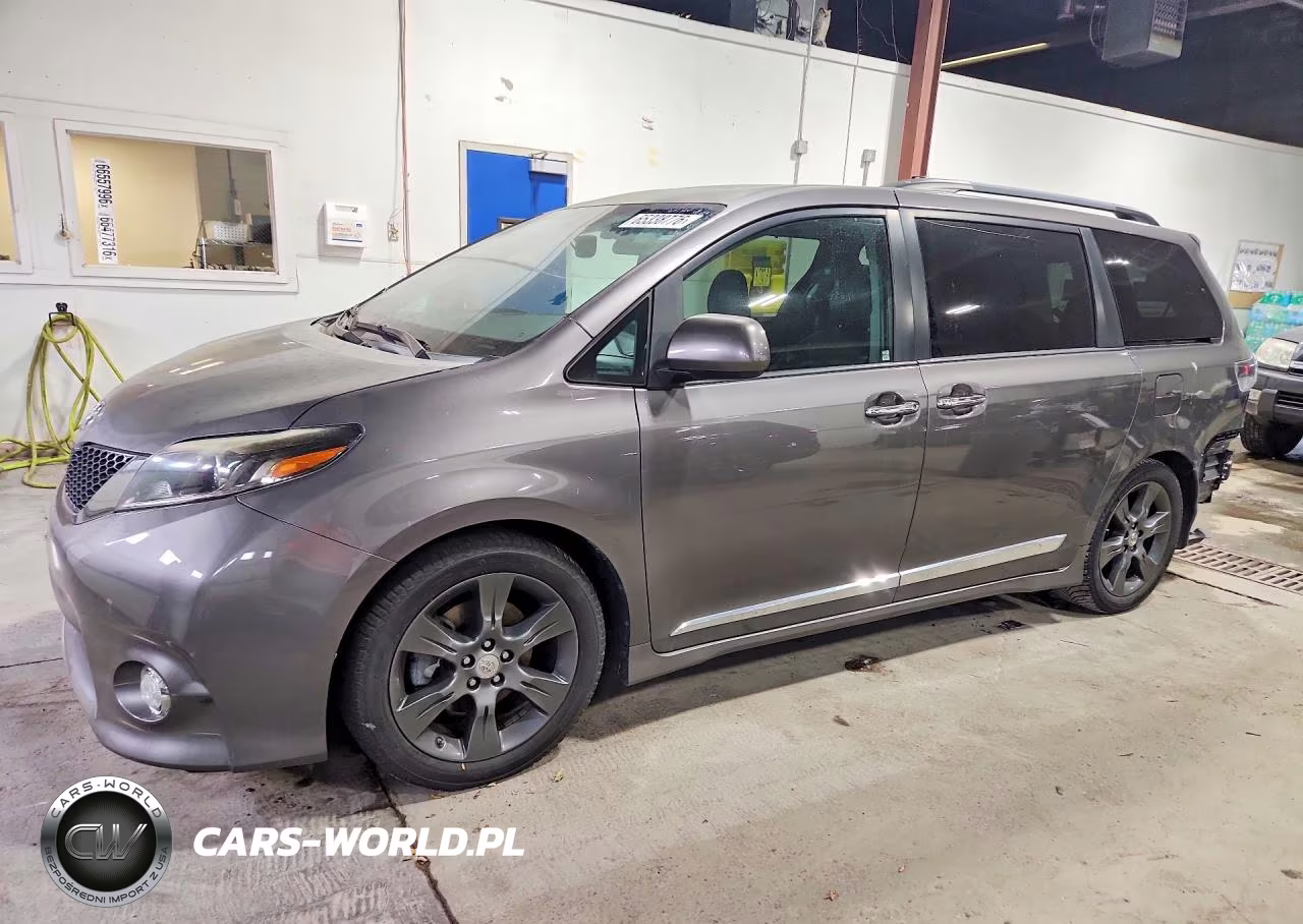 2015 Toyota Sienna Sport – zdjęcie 1 z 14