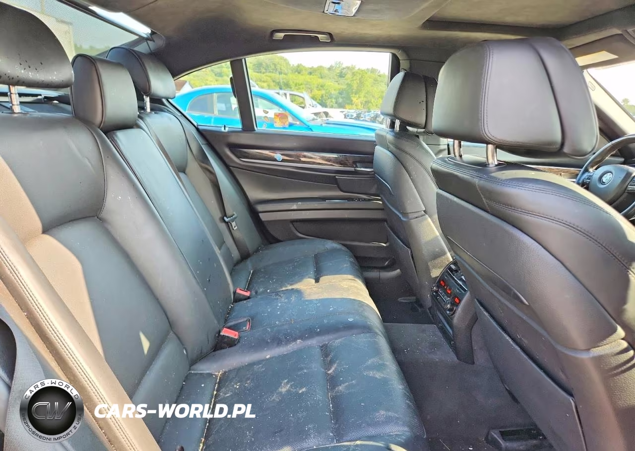 2015 BMW 750 Xi VIN:WBAYB6C58FD965937 - 10