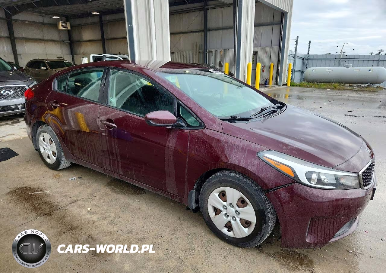 2017 Kia Forte Lx VIN:3KPFK4A71HE109500 - 4