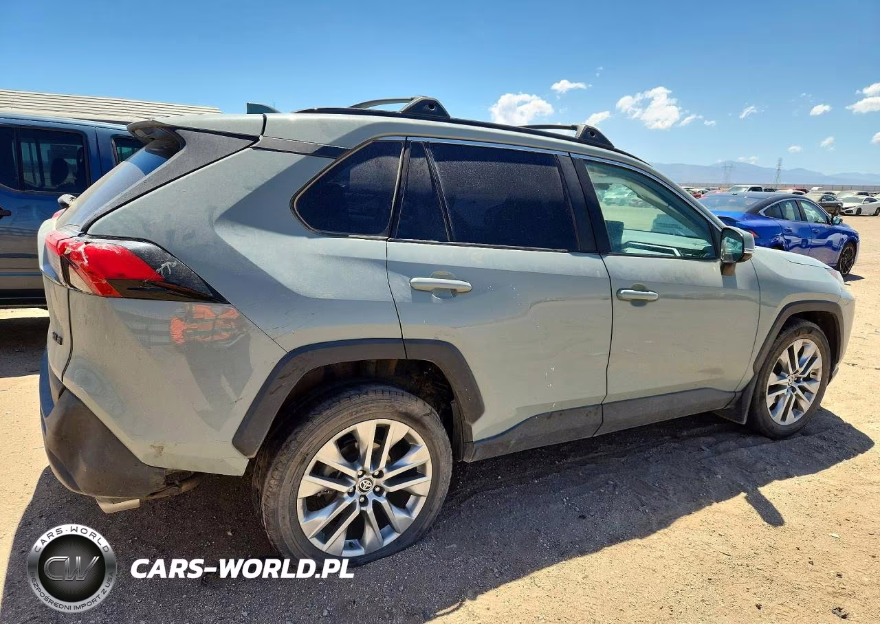 2023 Toyota Rav4 Xle Premium VIN:2T3C1RFV7PW284962 - 3