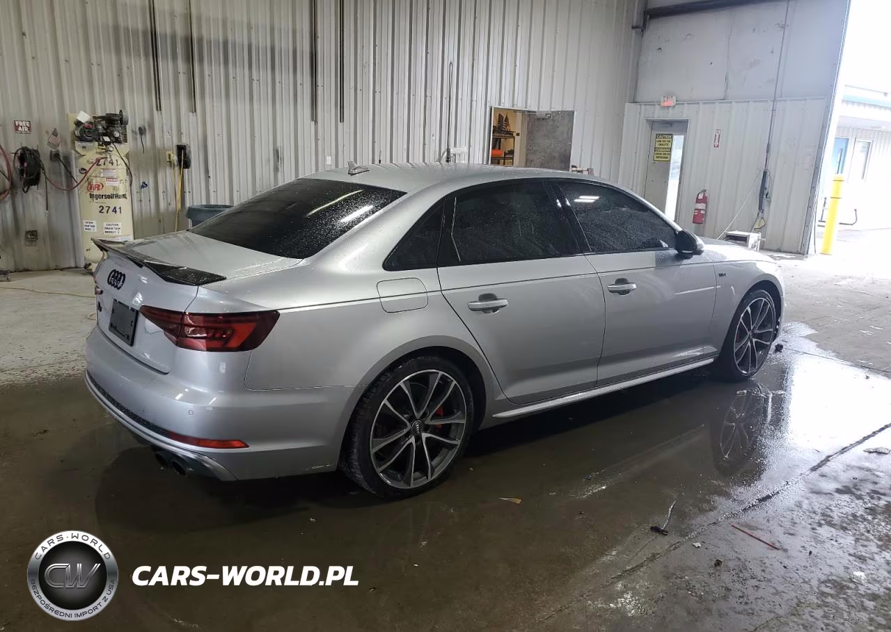 2018 Audi S4 Prestige VIN:WAUC4AF46JA012454 - 3