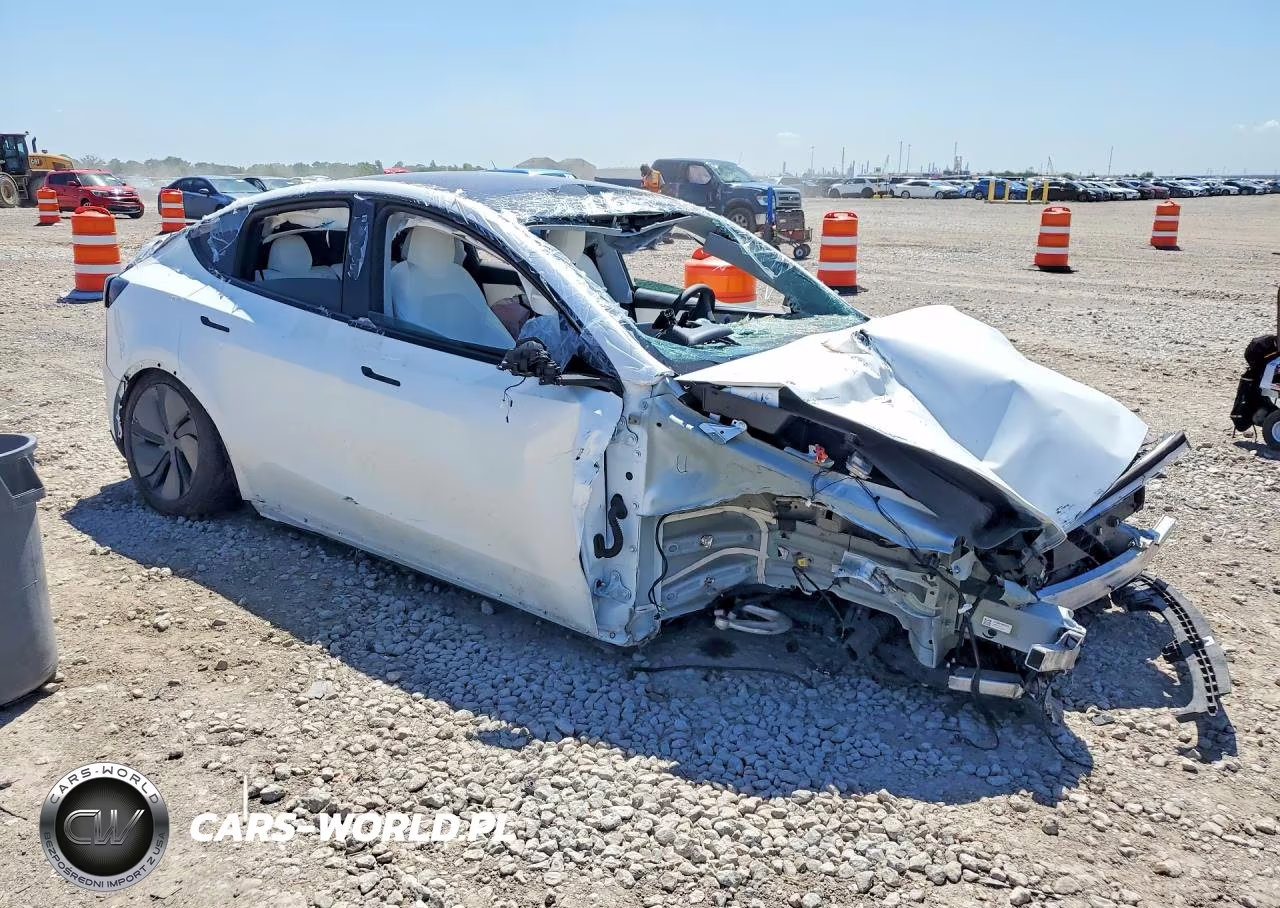 2026 Tesla Model Y VIN:7SAYGDED8TA450728 - 4
