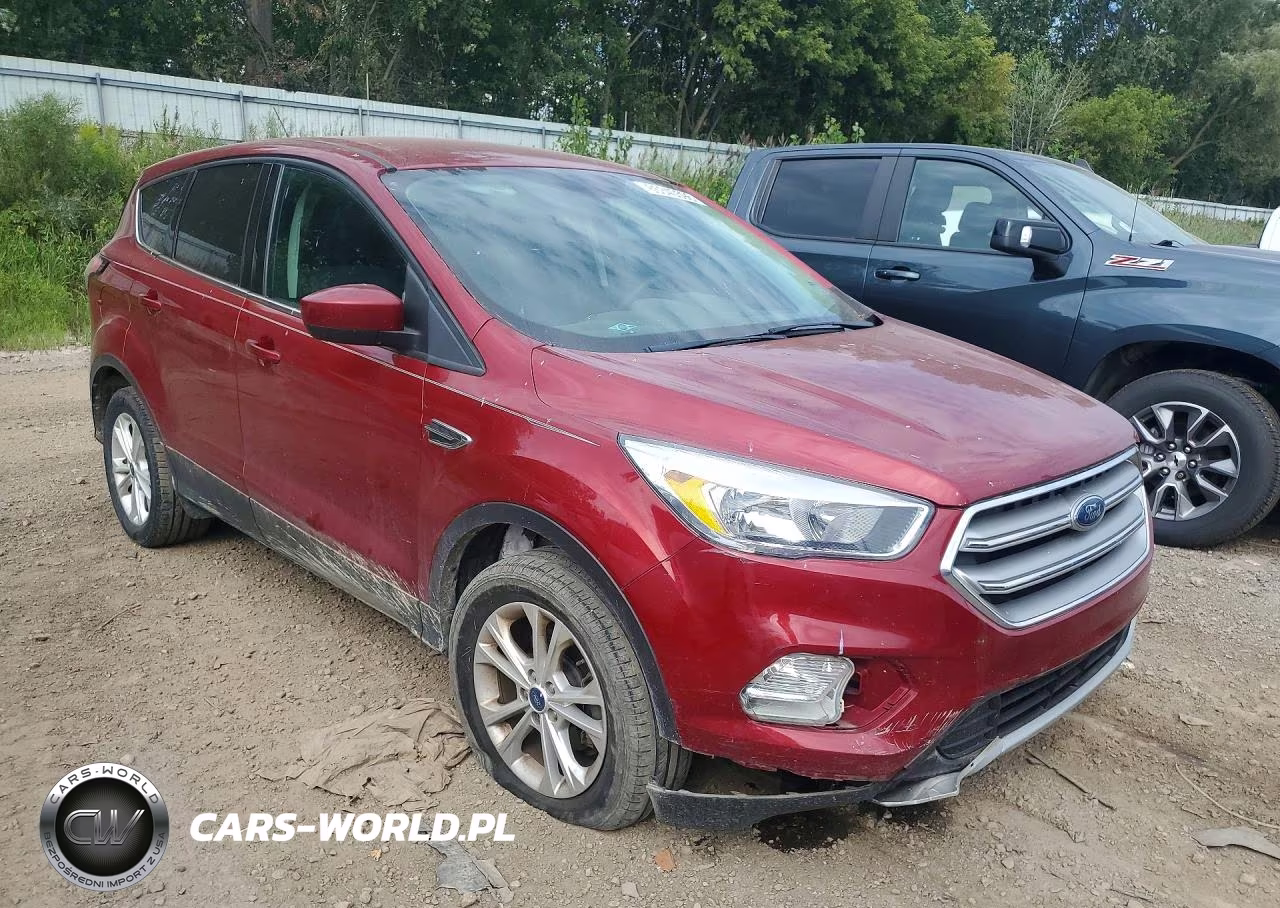 2017 Ford Escape Se VIN:1FMCU0GD9HUD52021 - 4