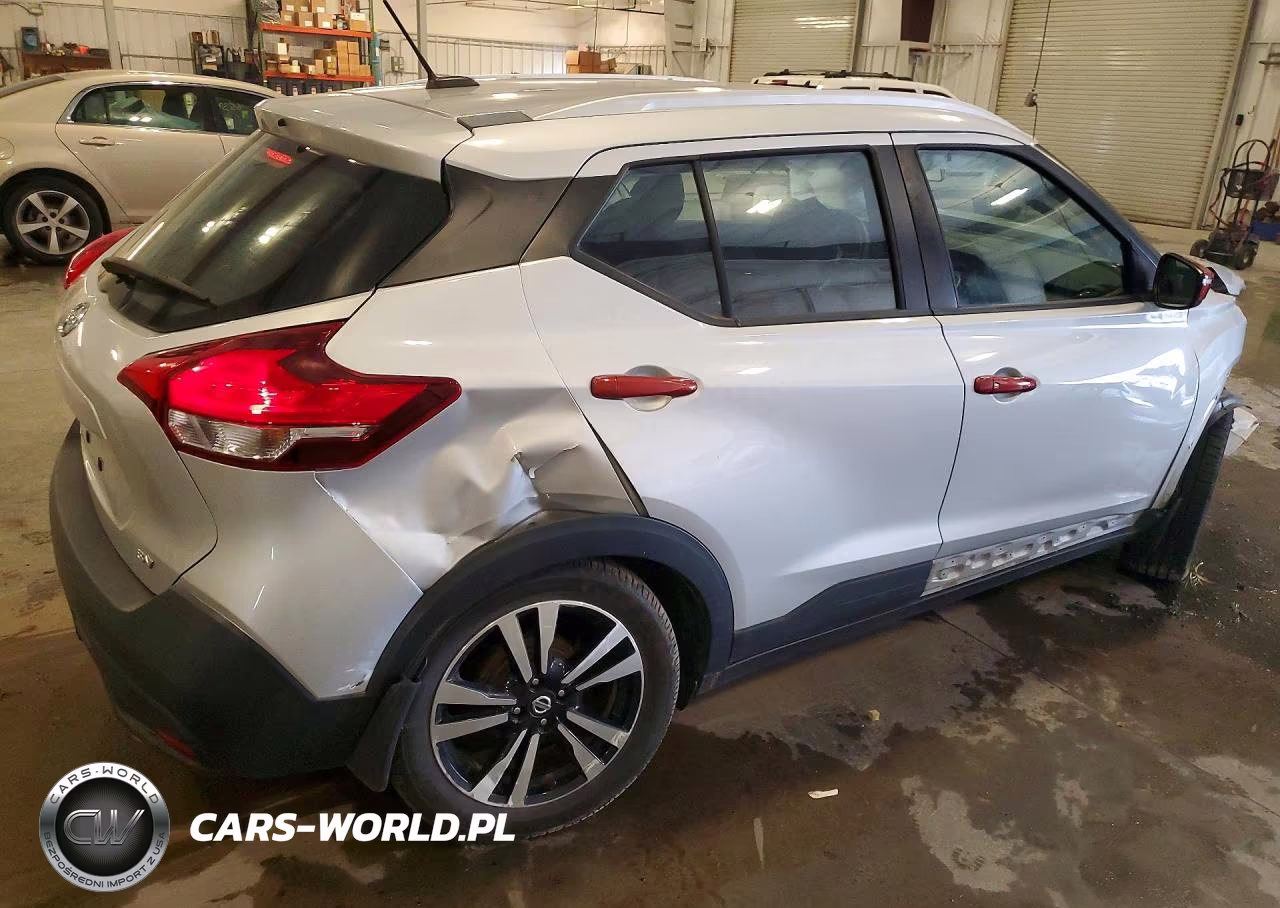 2018 Nissan Kicks Sv VIN:3N1CP5CU0JL497224 - 3