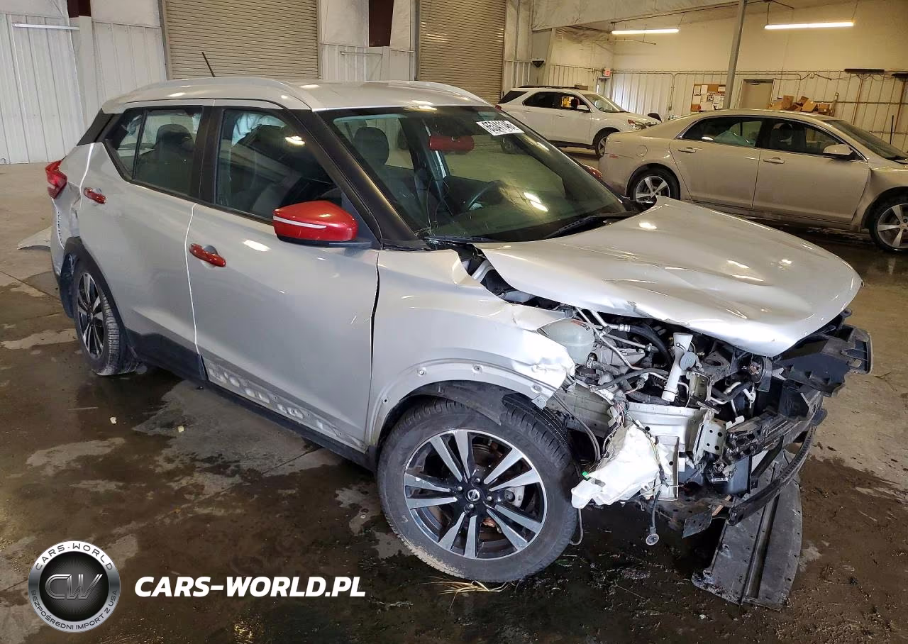 2018 Nissan Kicks Sv VIN:3N1CP5CU0JL497224 - 4
