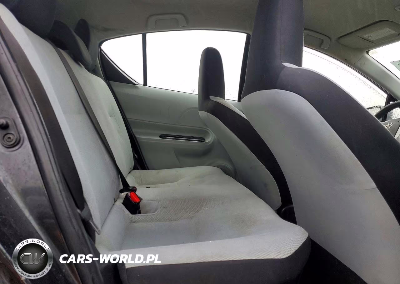 2012 Toyota Prius C One VIN:JTDKDTB39C1008862 - 10