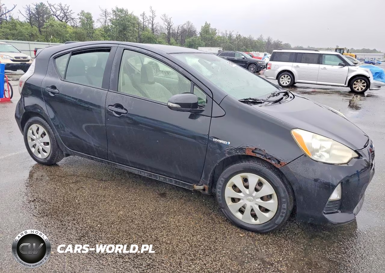 2012 Toyota Prius C One VIN:JTDKDTB39C1008862 - 4