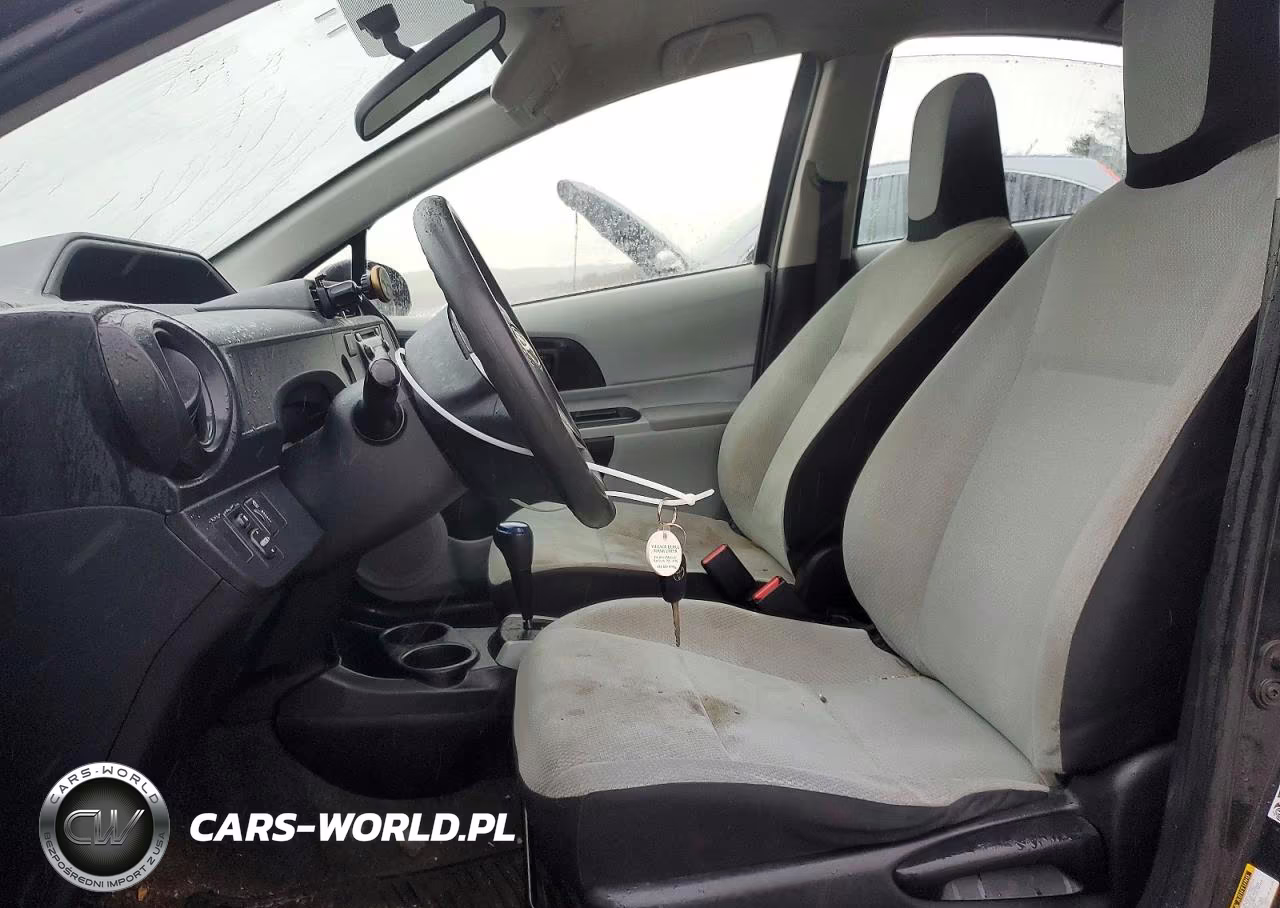2012 Toyota Prius C One VIN:JTDKDTB39C1008862 - 7