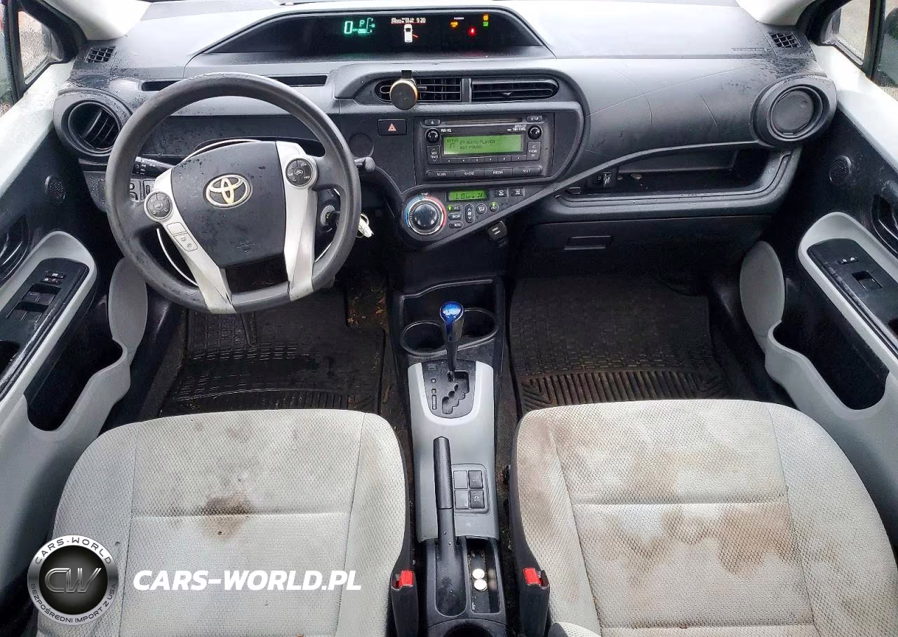 2012 Toyota Prius C One VIN:JTDKDTB39C1008862 - 8