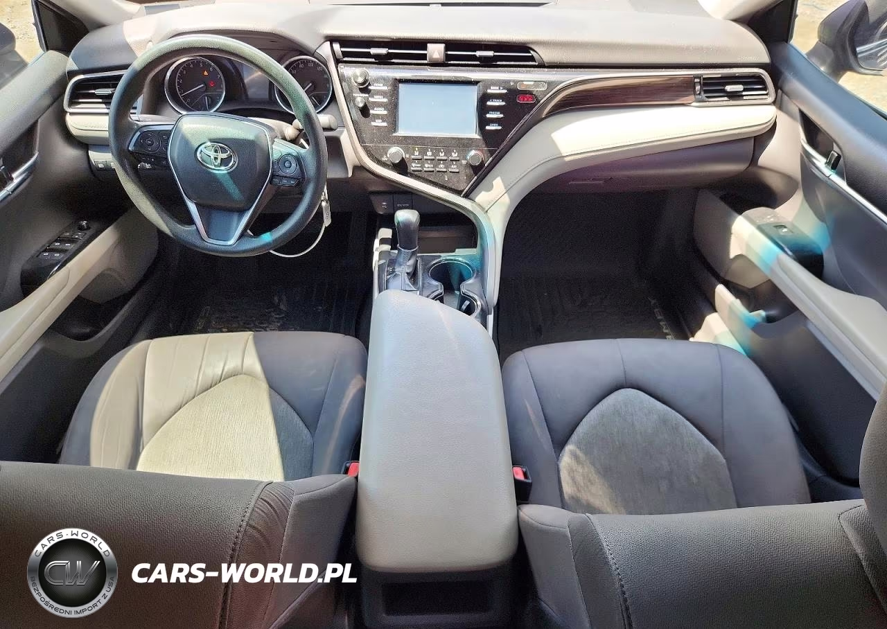 2019 Toyota Camry Le VIN:4T1B11HK5KU196672 - 8