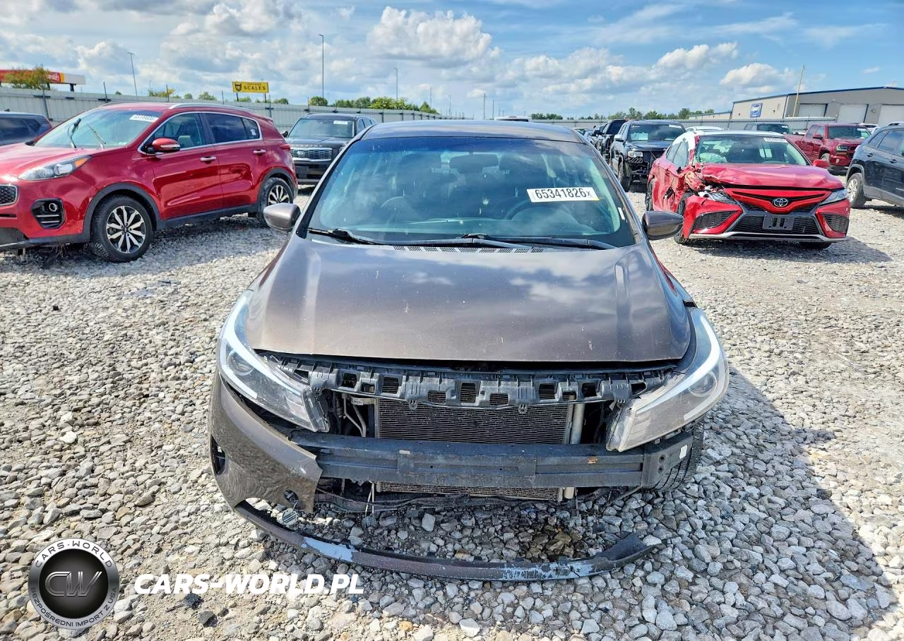 2018 Kia Forte Lx VIN:3KPFL4A74JE226037 - 5
