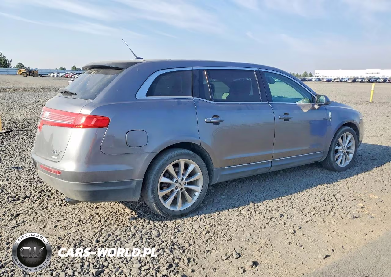 2010 Lincoln Mkt VIN:2LMHJ5AT5ABJ28045 - 3