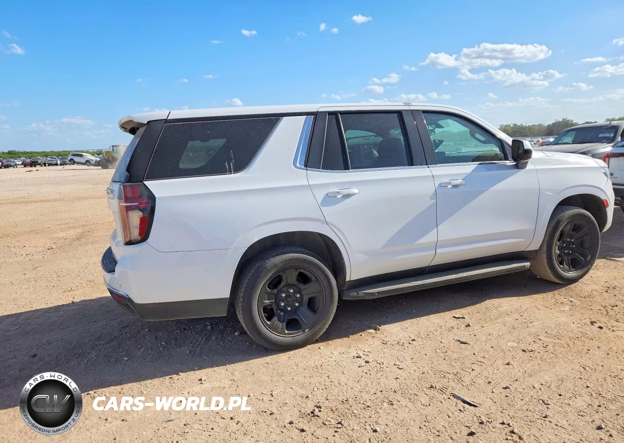 2021 Chevrolet Tahoe C1500 VIN:1GBSCLED2MR296285 - 3