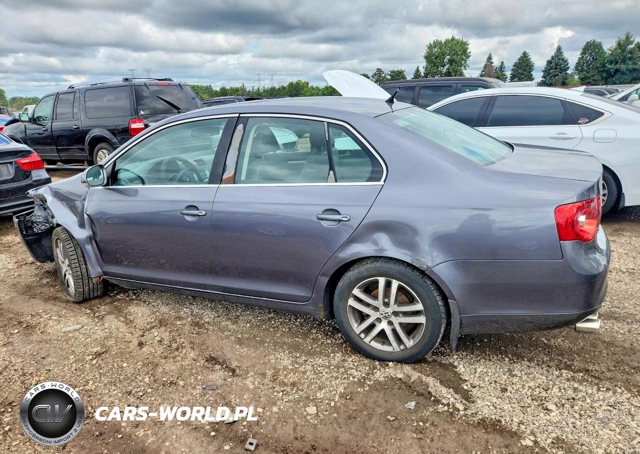 2007 Volkswagen Jetta Wolfsburg VIN:3VWEF71K57M183378 - 2