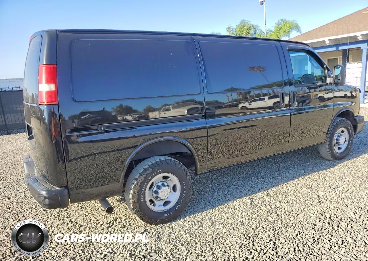 2016 Chevrolet Express G2500 VIN:1GCWGAFG2G1259674 - 3