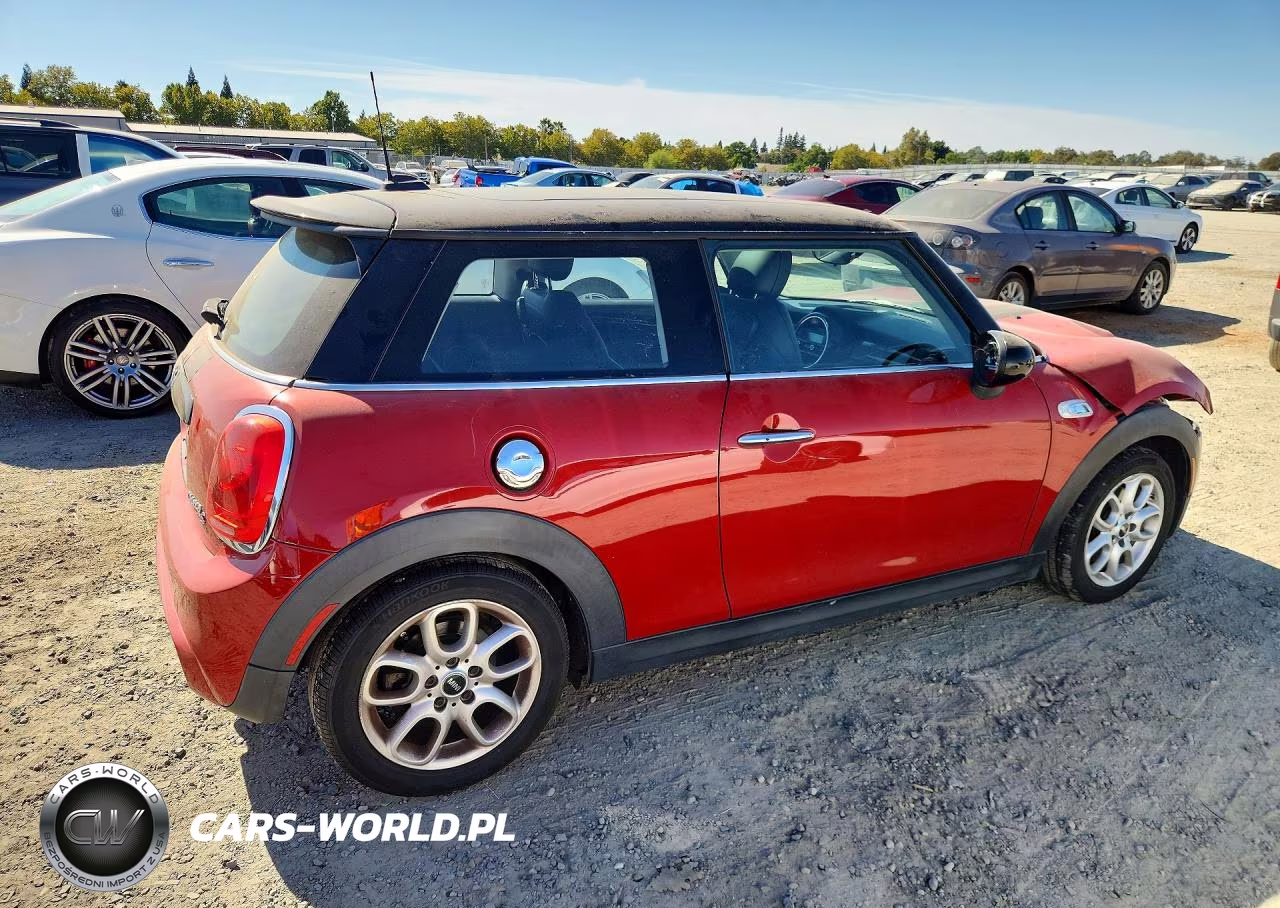 2015 Mini Cooper S VIN:WMWXP7C58F2A36543 - 3