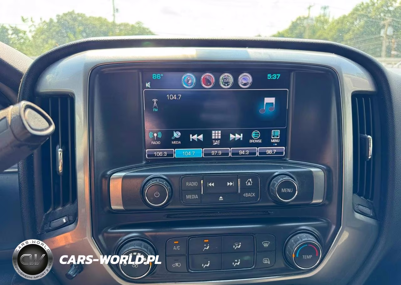 2016 Chevrolet Silverado K1500 Custom VIN:1GCVKPEC7GZ180014 - 11