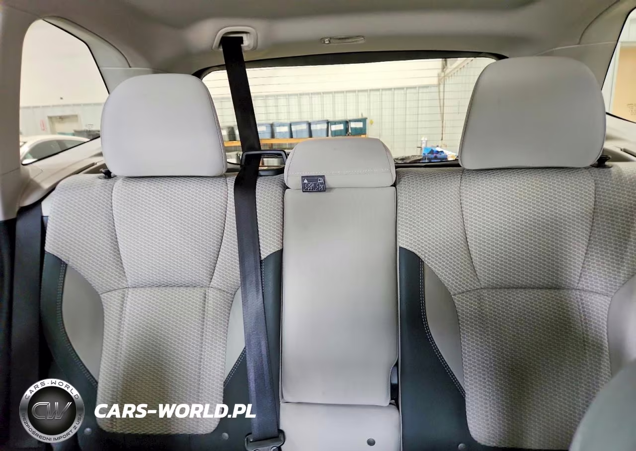 2019 Subaru Forester Premium VIN:JF2SKAGC4KH555550 - 10