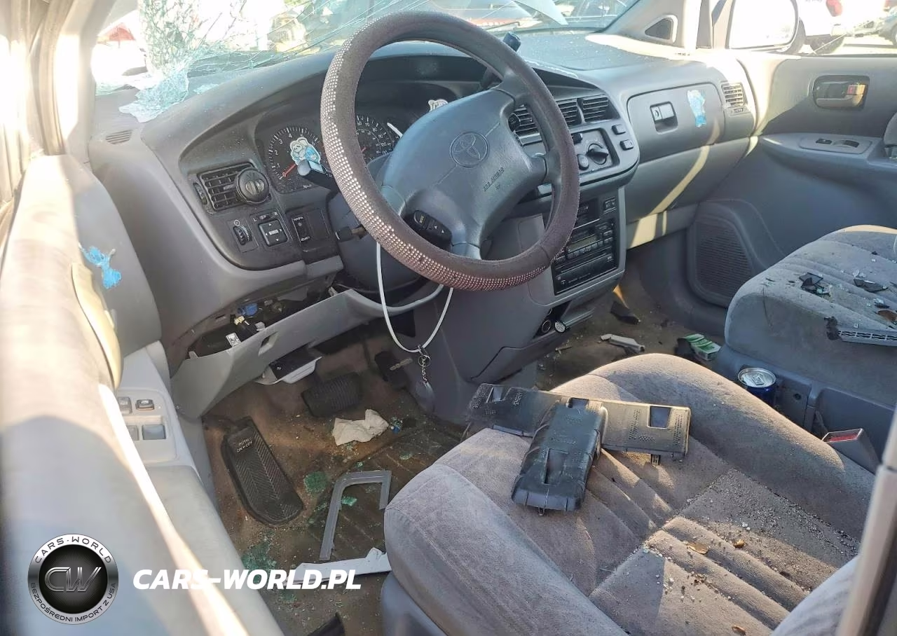 1999 Toyota Sienna Le VIN:4T3ZF13C8XU164281 - 8