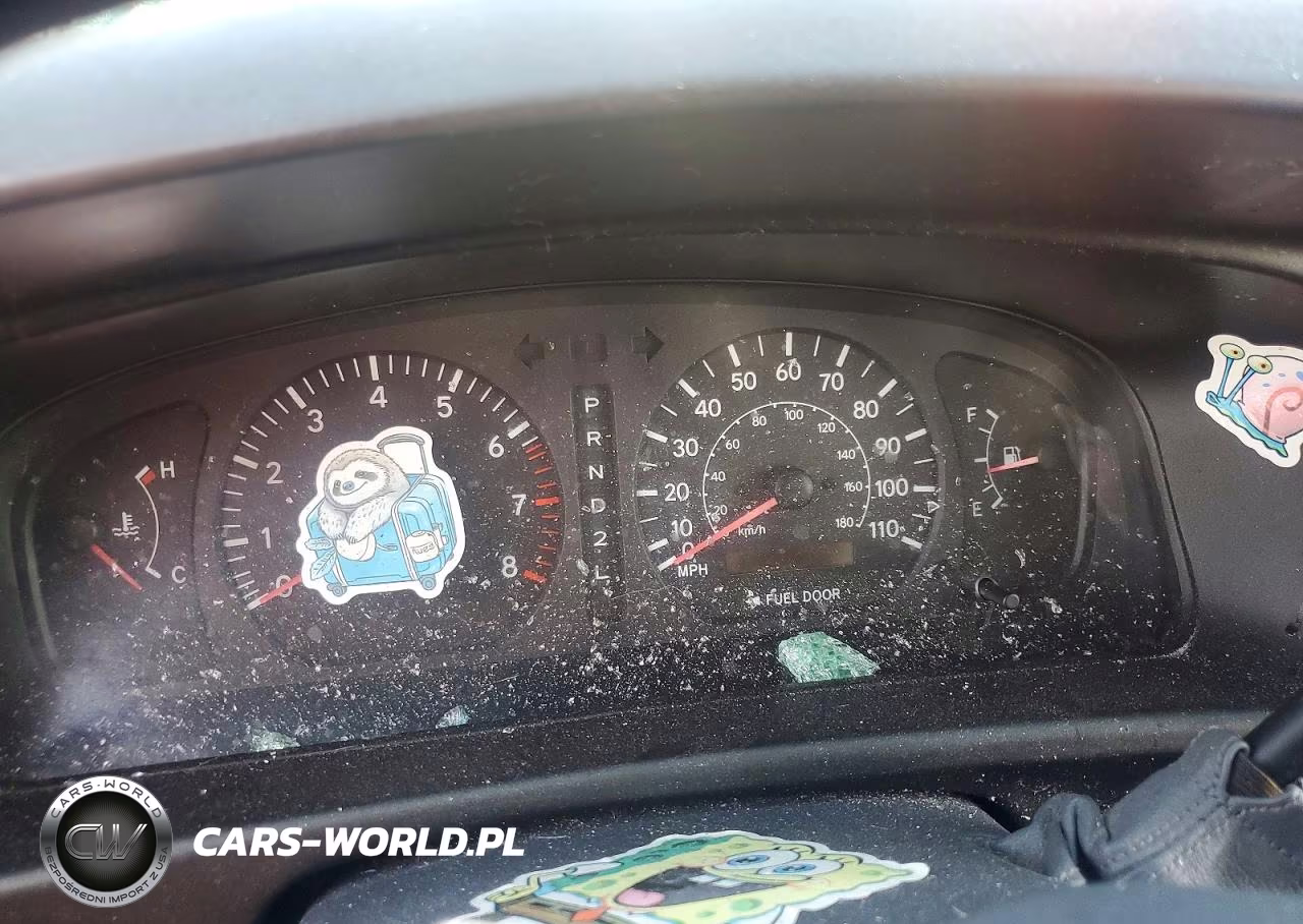 1999 Toyota Sienna Le VIN:4T3ZF13C8XU164281 - 9