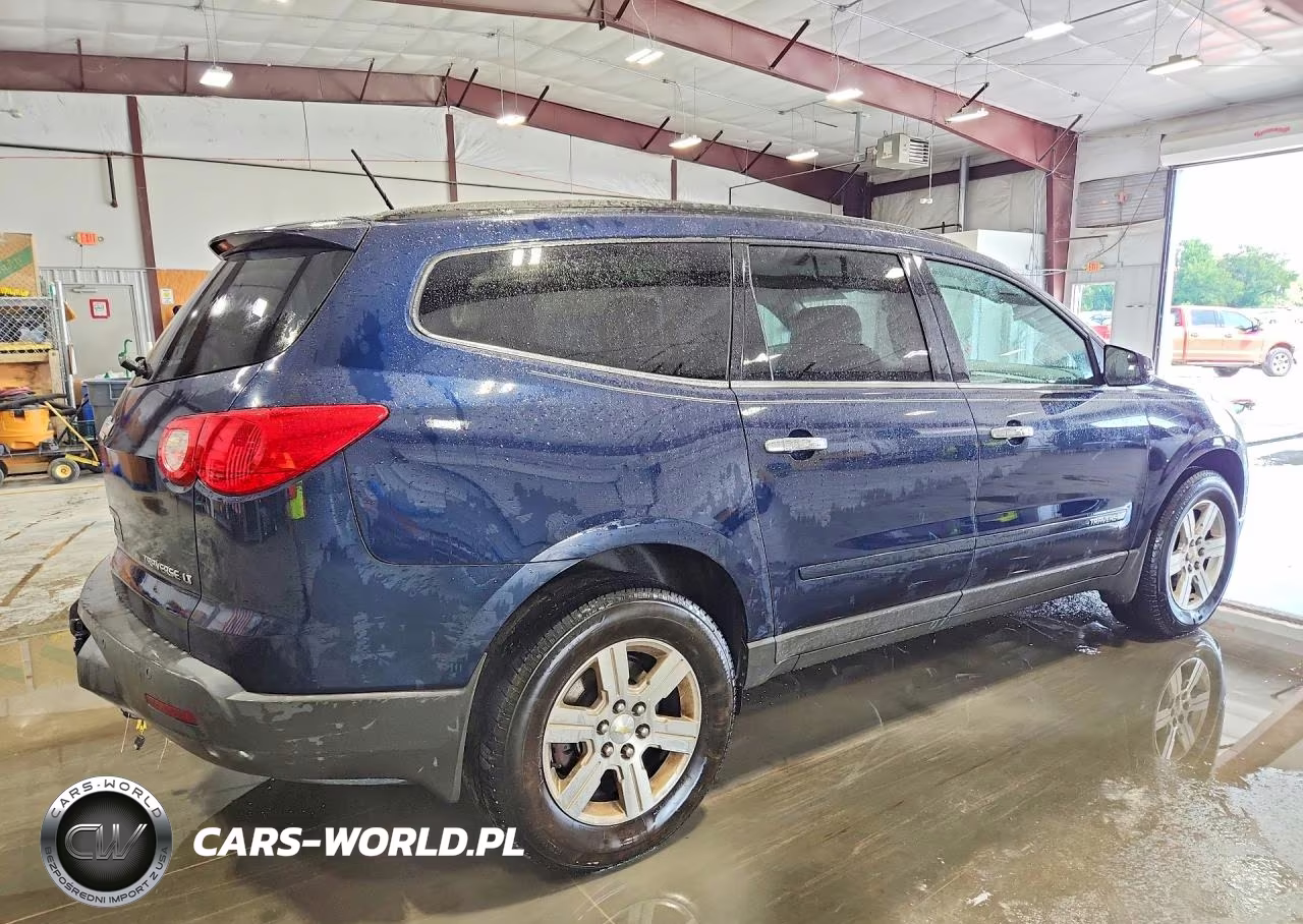 2011 Chevrolet Traverse Lt VIN:1GNKRGED5BJ384316 - 3