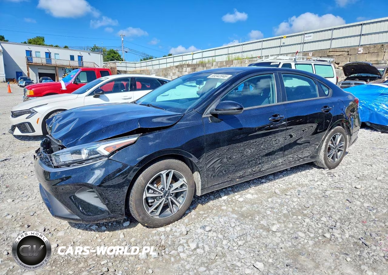 2022 Kia Forte Lxs – zdjęcie 1 z 12