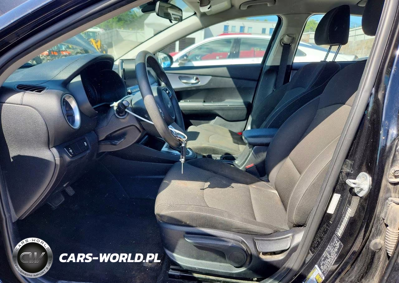 2022 Kia Forte Lxs VIN:3KPF24AD2NE464645 - 7
