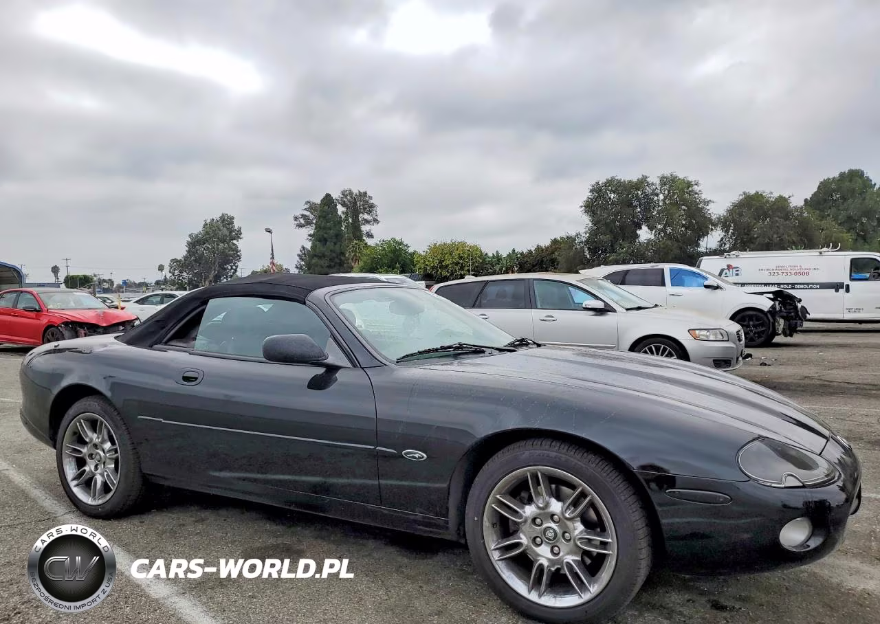 2002 JAGUAR XK8  VIN:SAJDA42C72NA23041 - 4