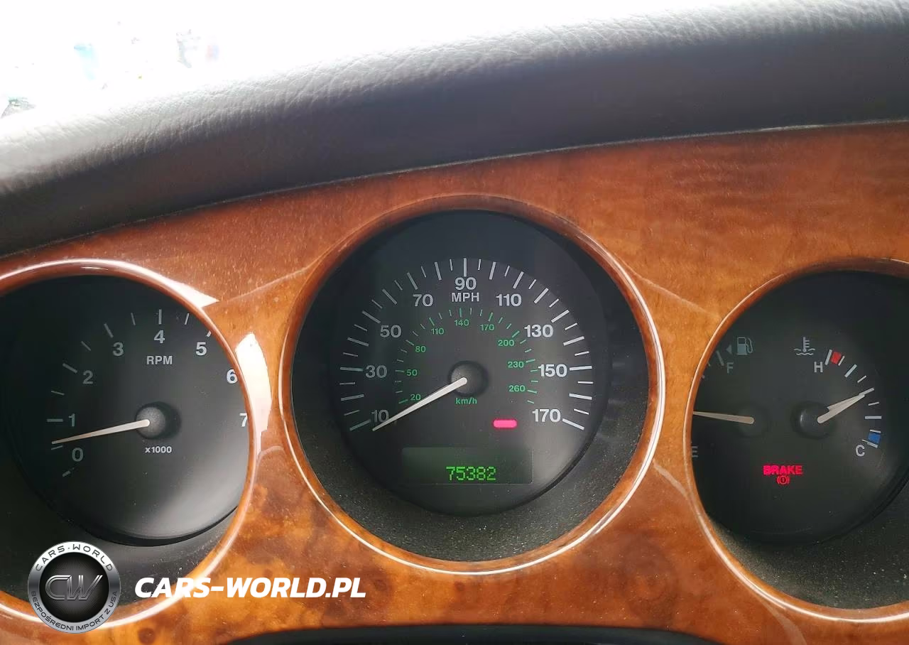 2002 JAGUAR XK8  VIN:SAJDA42C72NA23041 - 9