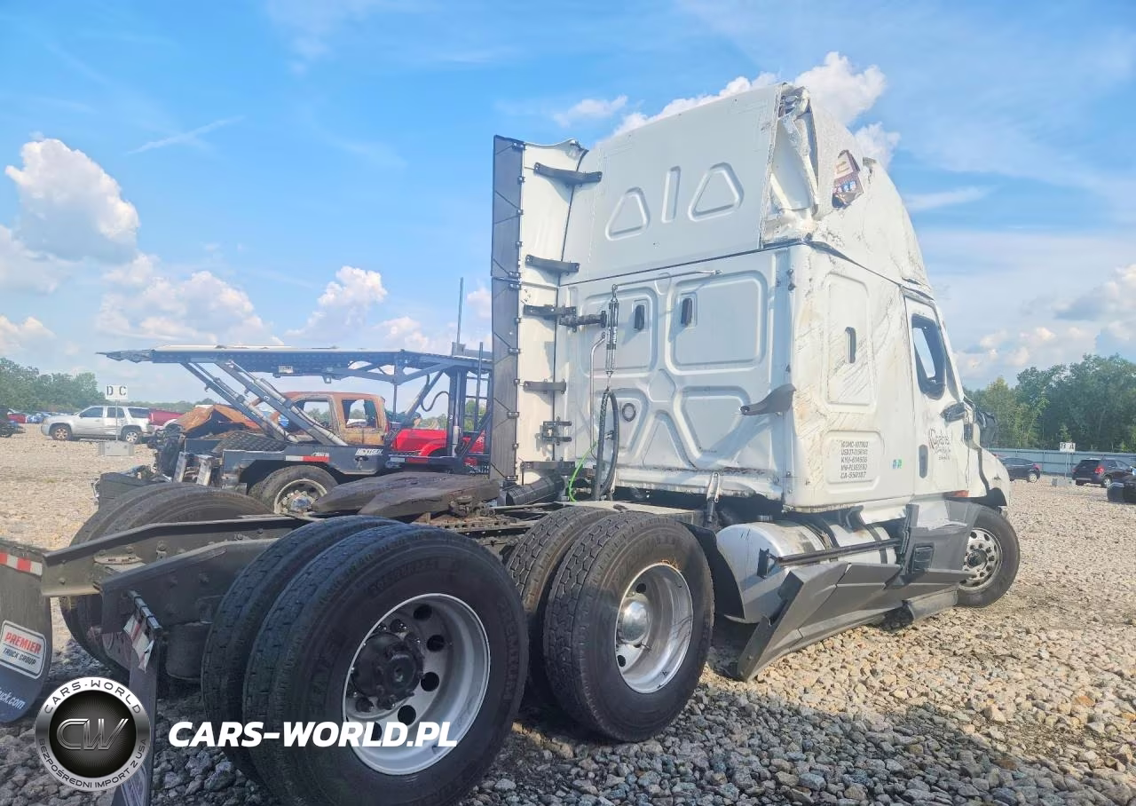 2023 Freightliner Cascadia 126" Sleeper Cab Semi Truck VIN:1FUJHHDR2PLUE0500 - 3